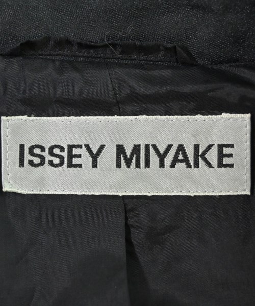 ISSEY MIYAKE（イッセイミヤケ）テーラードジャケット 黒 サイズ:2(M位) レディース/2200609590089