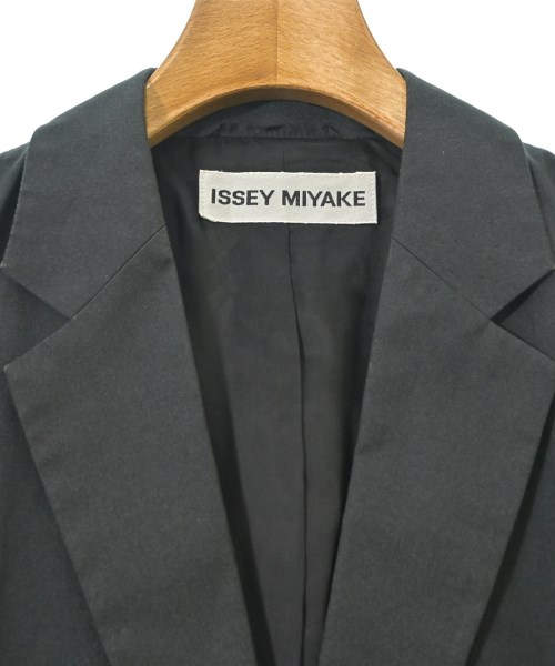 ISSEY MIYAKE（イッセイミヤケ）テーラードジャケット 黒 サイズ:2(M位) レディース/2200609590089