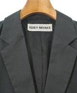 ISSEY MIYAKE（イッセイミヤケ）テーラードジャケット 黒 サイズ:2(M位) レディース/2200609590089