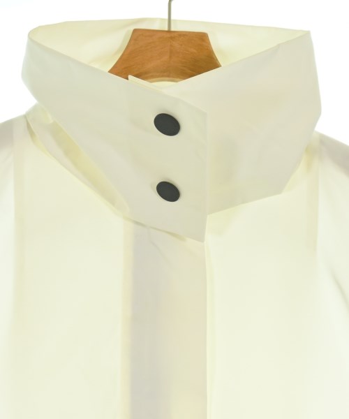 ISSEY MIYAKE（イッセイミヤケ）コート 白 サイズ:2(M位) レディース/2200610534010