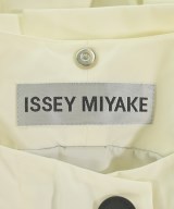 ISSEY MIYAKE（イッセイミヤケ）コート 白 サイズ:2(M位) レディース/2200610534010