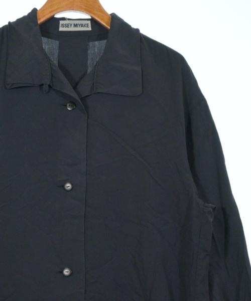 ISSEY MIYAKE（イッセイミヤケ）カジュアルシャツ 紺 サイズ:L レディース/2200610900082