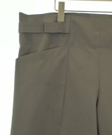 ISSEY MIYAKE（イッセイミヤケ）クロップドパンツ カーキ サイズ:3(L位) レディース/2200611605030