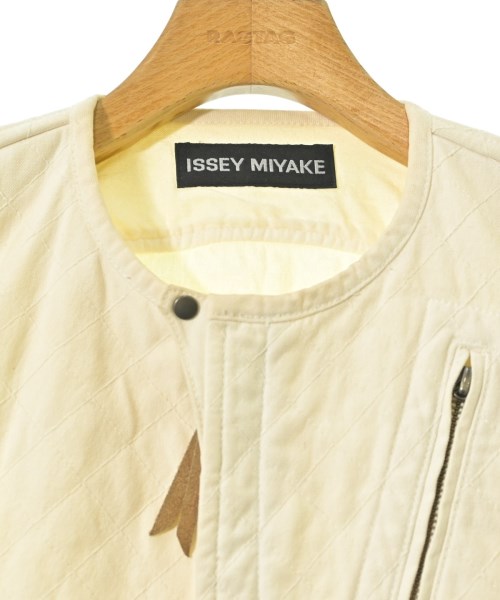 ISSEY MIYAKE（イッセイミヤケ）ライダース 白 サイズ:2(M位) メンズ/2200611226075