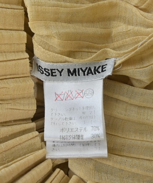 ISSEY MIYAKE（イッセイミヤケ）ブラウス ベージュ サイズ:M レディース/2200611226167