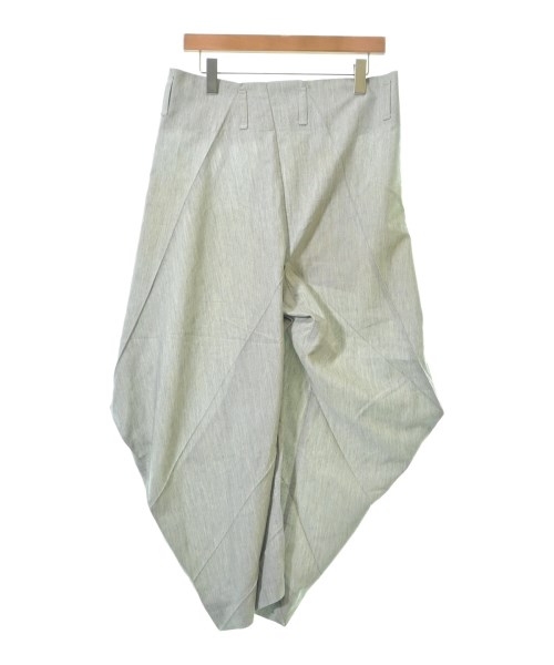 ISSEY MIYAKE（イッセイミヤケ）その他 グレー サイズ:3(L位) レディース/2200615162171