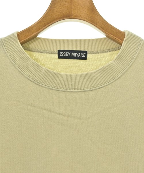 ISSEY MIYAKE（イッセイミヤケ）パーカー ベージュ サイズ:M レディース/2200617779018
