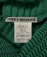 ISSEY MIYAKE（イッセイミヤケ）カジュアルジャケット 緑 サイズ:2(M位) レディース/2200617826125