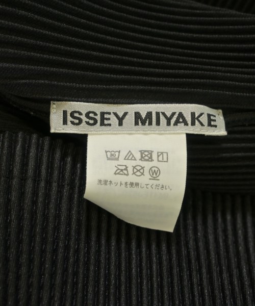ISSEY MIYAKE（イッセイミヤケ）カジュアルシャツ 黒 サイズ:2(M位) レディース/2200607737042