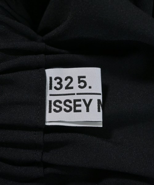 ISSEY MIYAKE（イッセイミヤケ）その他 黒 サイズ:2(M位) レディース/2200674142060