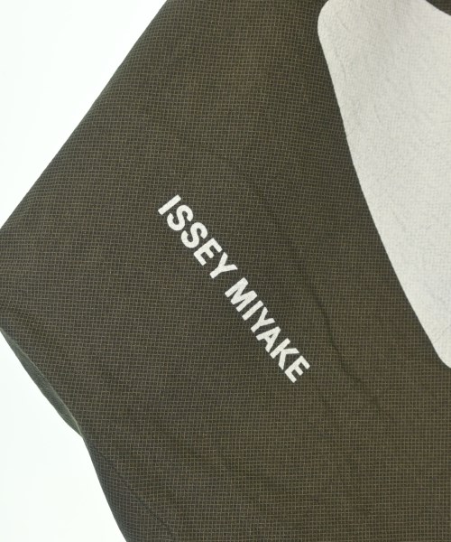 ISSEY MIYAKE（イッセイミヤケ）ワンピース カーキ サイズ:2(M位) レディース/2200676344011