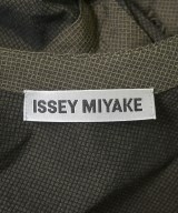 ISSEY MIYAKE（イッセイミヤケ）ワンピース カーキ サイズ:2(M位) レディース/2200676344011