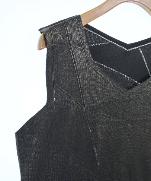 ISSEY MIYAKE（イッセイミヤケ）タンクトップ 黒 サイズ:2(M位) レディース/2200672289095