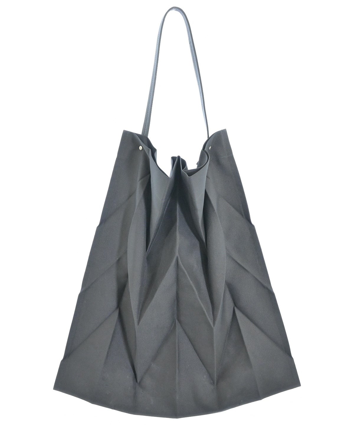 ISSEY MIYAKE ✦ グレー トートバッグ ✦ シンプル上品 ISSEY MIYAKE（イッセイミヤケ）トートバッグ グレー サイズ:- メンズ