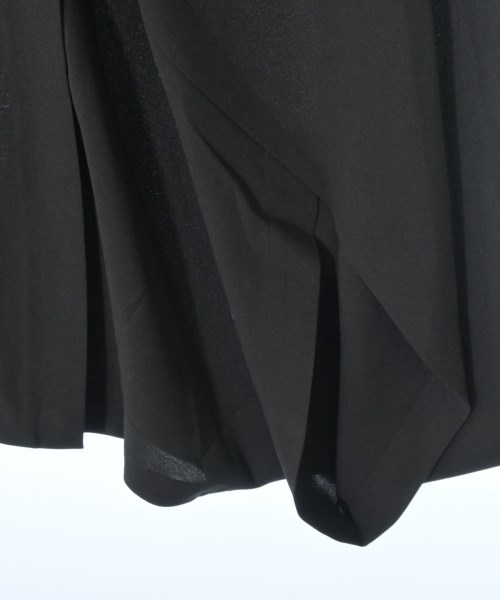 ISSEY MIYAKE（イッセイミヤケ）クロップドパンツ 黒 サイズ:2(M位) レディース/2200679058120