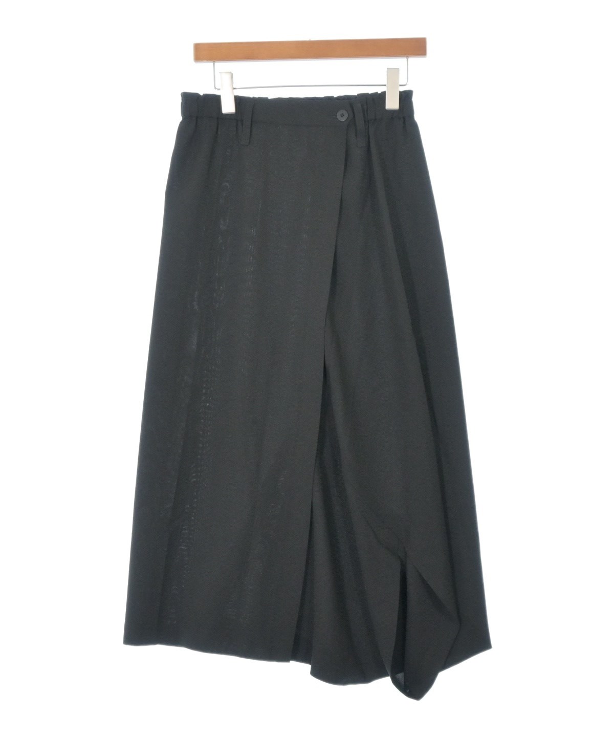 ISSEY MIYAKE（イッセイミヤケ）クロップドパンツ 黒 サイズ:2(M位