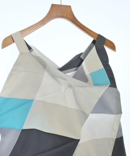 ISSEY MIYAKE（イッセイミヤケ）オールインワン/サロペット グレー サイズ:3(M位) レディース/2200679058137