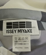ISSEY MIYAKE（イッセイミヤケ）オールインワン/サロペット グレー サイズ:3(M位) レディース/2200679058137