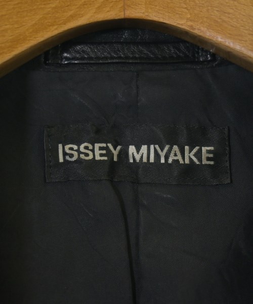 ISSEY MIYAKE（イッセイミヤケ）その他 黒 サイズ:-(XL位) メンズ/2200681367012