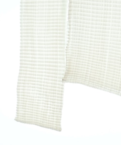 ISSEY MIYAKE（イッセイミヤケ）カジュアルシャツ 白 サイズ:M レディース/2200694066018