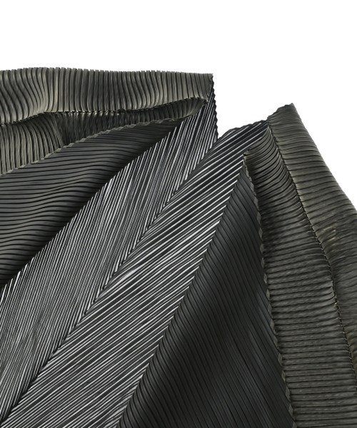 ISSEY MIYAKE（イッセイミヤケ）ストール グレー サイズ:- レディース/2200693880035