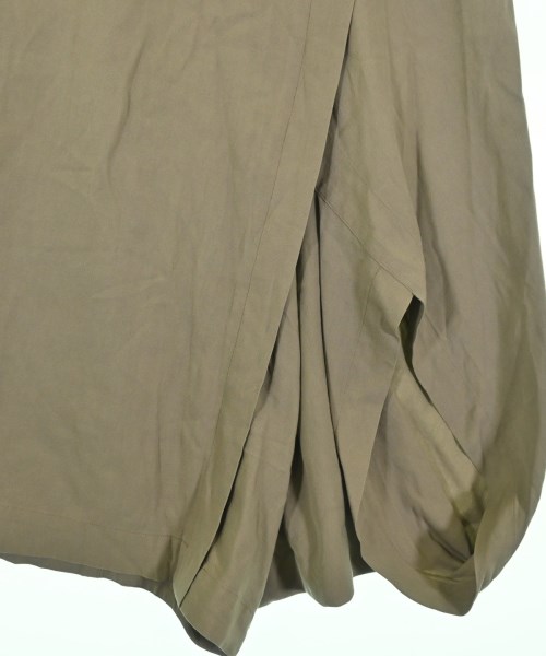 ISSEY MIYAKE（イッセイミヤケ）その他 カーキ サイズ:-(S位) レディース/2200694856015