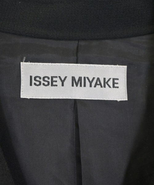 ISSEY MIYAKE（イッセイミヤケ）カジュアルジャケット 黒 サイズ:F レディース/2200696601019