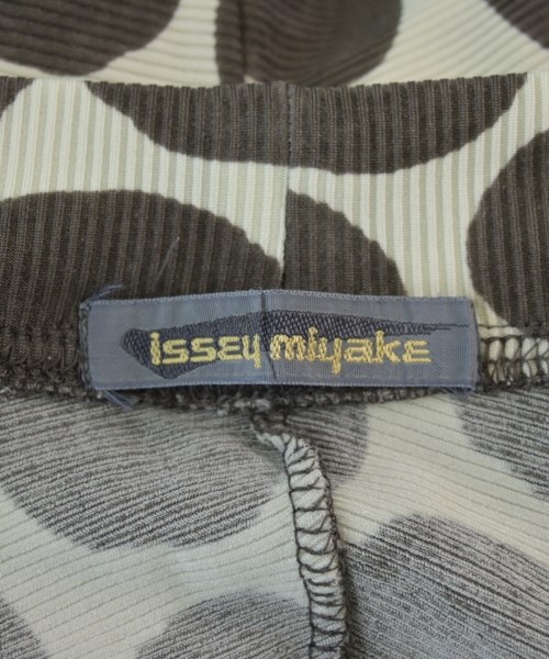 ISSEY MIYAKE（イッセイミヤケ）Tシャツ・カットソー 白 サイズ:M レディース/2200696714016