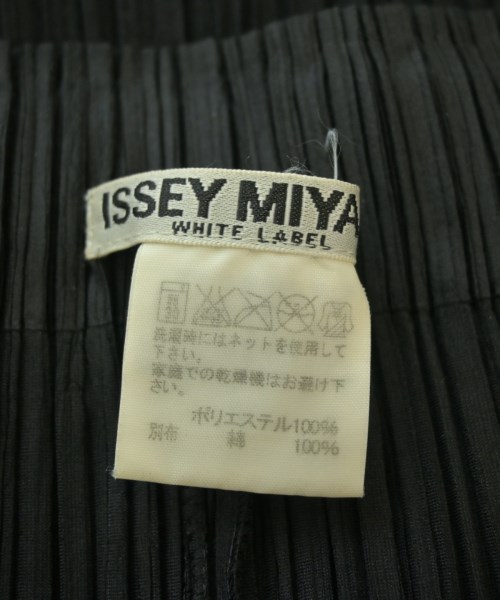 ISSEY MIYAKE（イッセイミヤケ）ひざ丈スカート 黒 サイズ:3(L位) レディース/2200696290572