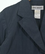 ISSEY MIYAKE（イッセイミヤケ）カジュアルジャケット 紺 サイズ:S レディース/2200698266087