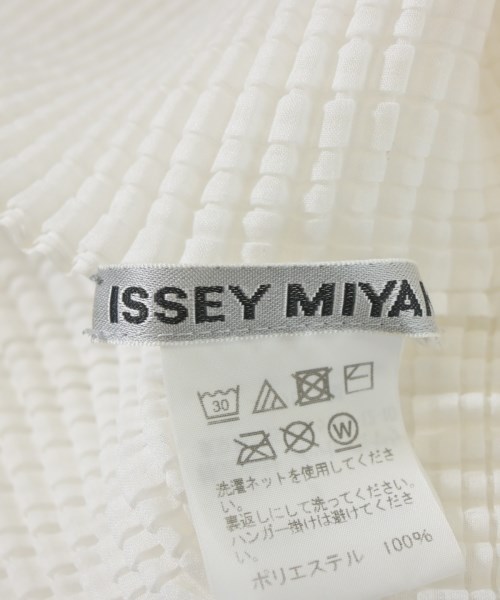 ISSEY MIYAKE（イッセイミヤケ）ブラウス 白 サイズ:2(M位) レディース/2200698714014
