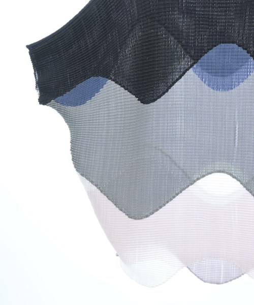 ISSEY MIYAKE（イッセイミヤケ）Tシャツ・カットソー 黒 サイズ:2(M位) レディース/2200698714021
