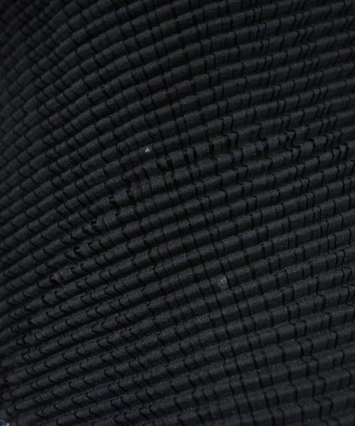 ISSEY MIYAKE（イッセイミヤケ）Tシャツ・カットソー 黒 サイズ:2(M位) レディース/2200698714021