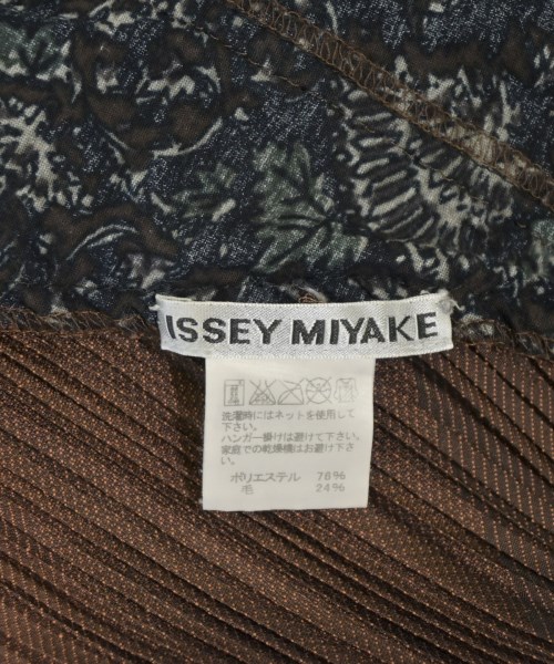 ISSEY MIYAKE（イッセイミヤケ）カジュアルシャツ 茶 サイズ:2(M位) レディース/2200698886087