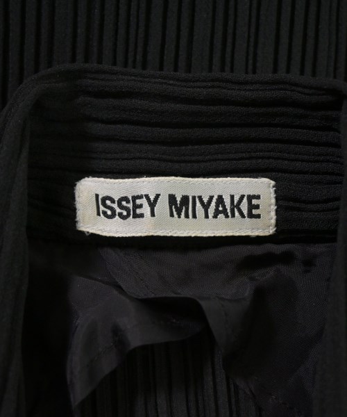 ISSEY MIYAKE（イッセイミヤケ）カジュアルジャケット 黒 サイズ:M レディース/2200700362011