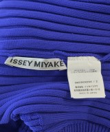 ISSEY MIYAKE（イッセイミヤケ）ニット・セーター 青 サイズ:2(M位) レディース/2200655484042