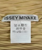 ISSEY MIYAKE（イッセイミヤケ）ブラウス ベージュ サイズ:2(M位) レディース/2200655484066