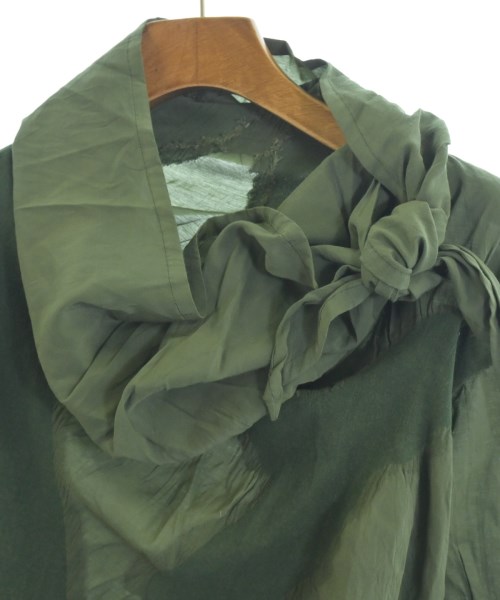 ISSEY MIYAKE（イッセイミヤケ）カジュアルシャツ カーキ サイズ:2(M位) レディース/2200655484240