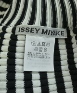 ISSEY MIYAKE（イッセイミヤケ）ニット・セーター 黒 サイズ:2(M位) レディース/2200655484257