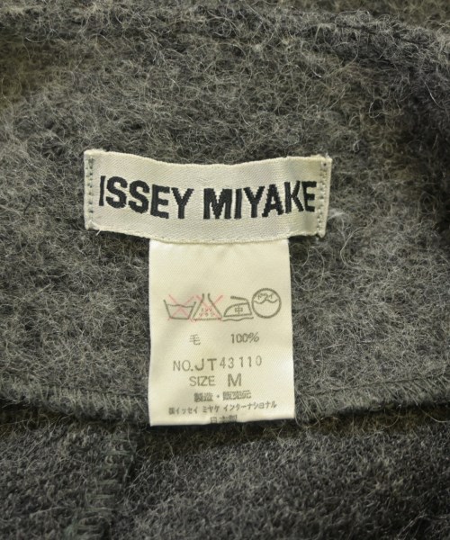 ISSEY MIYAKE（イッセイミヤケ）その他 グレー サイズ:M レディース/2200657597023