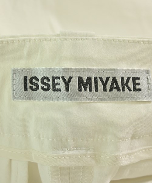 ISSEY MIYAKE（イッセイミヤケ）その他 白 サイズ:2(M位) レディース/2200658278020