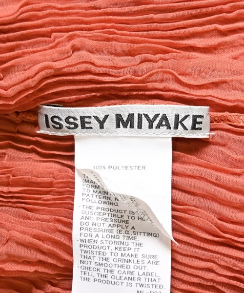 ISSEY MIYAKE（イッセイミヤケ）ブラウス 赤 サイズ:2(M位) レディース/2200653812137