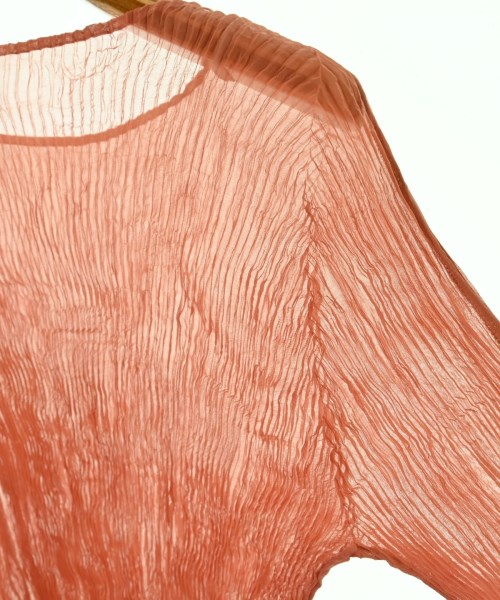 ISSEY MIYAKE（イッセイミヤケ）ブラウス 赤 サイズ:2(M位) レディース/2200653812137