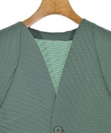 ISSEY MIYAKE（イッセイミヤケ）ノーカラージャケット 緑 サイズ:2(M位) レディース/2200653812526