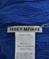 ISSEY MIYAKE（イッセイミヤケ）ブラウス 青 サイズ:2(M位) レディース/2200653887708
