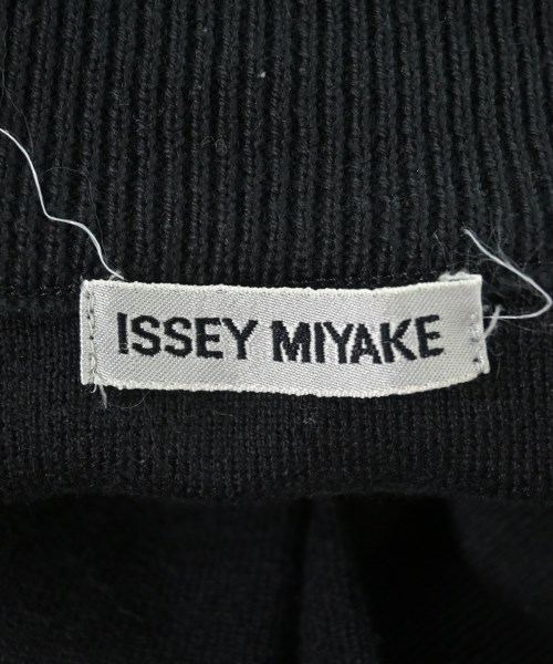 ISSEY MIYAKE（イッセイミヤケ）ニット・セーター 黒 サイズ:M レディース/2200646888033