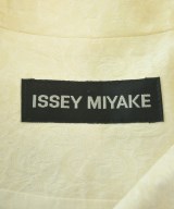 ISSEY MIYAKE（イッセイミヤケ）カジュアルジャケット 白 サイズ:2(M位) レディース/2200657236045