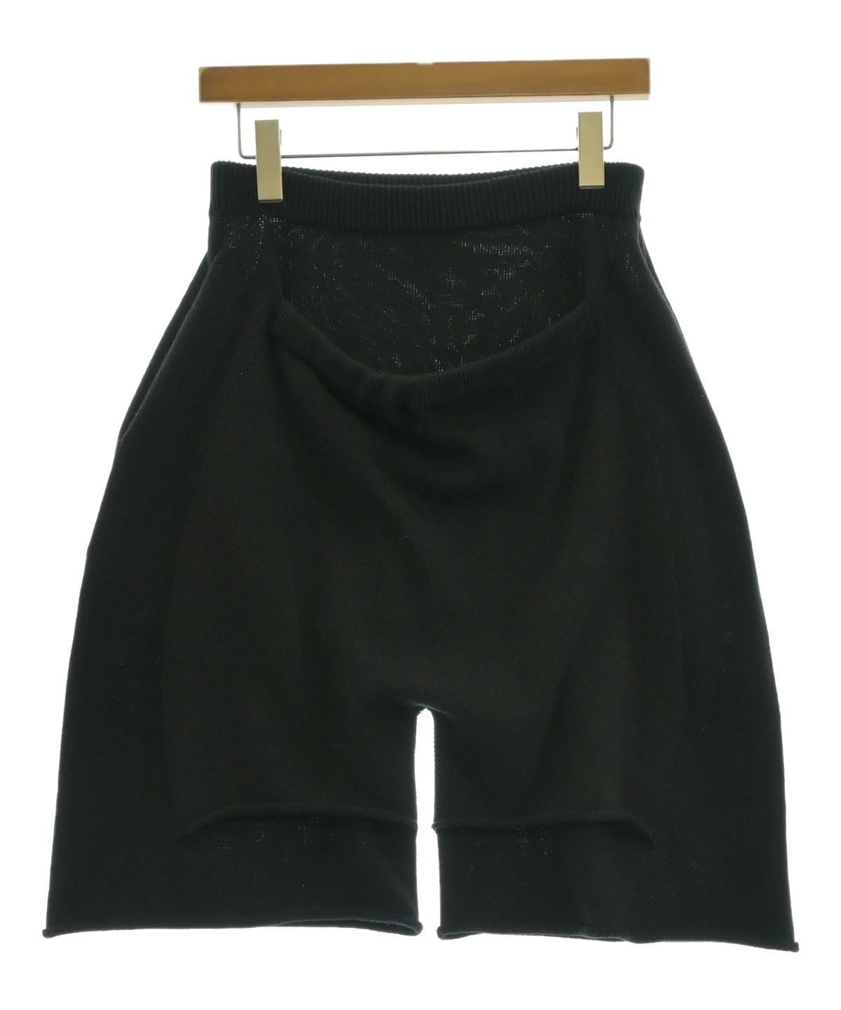 ISSEY MIYAKE（イッセイミヤケ）ショートパンツ 黒 サイズ:2(M位