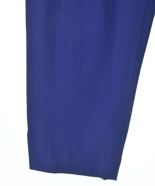 ISSEY MIYAKE（イッセイミヤケ）クロップドパンツ 青 サイズ:2(M位) レディース/2200661510513