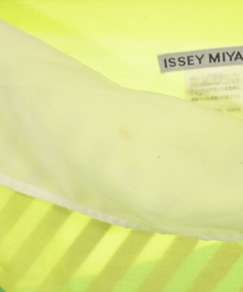 ISSEY MIYAKE（イッセイミヤケ）カジュアルシャツ 黄 サイズ:2(M位) レディース/2200708341346